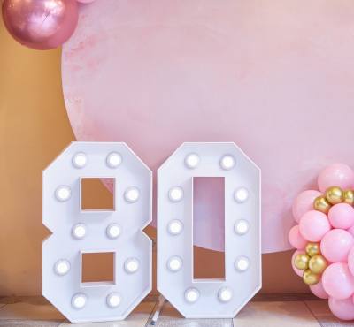 Image of 80th birthday party supplies