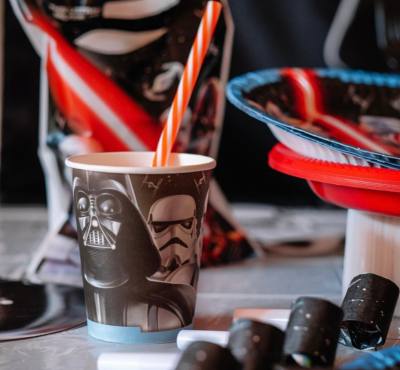 Image of Star Wars party supplies