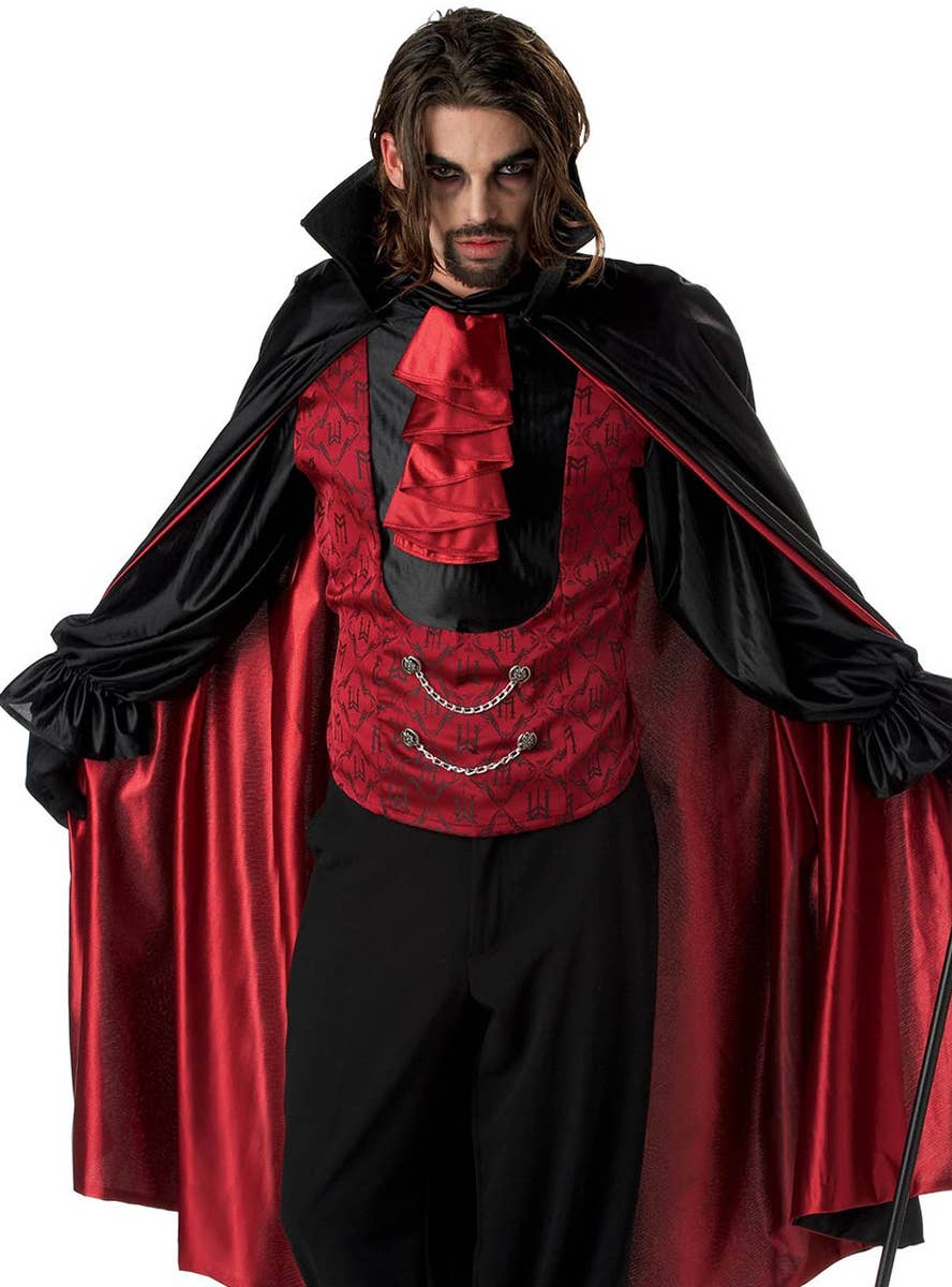 Count Bloodthirst Mens Vampire  Fancy Dress Costume - Close Up Image