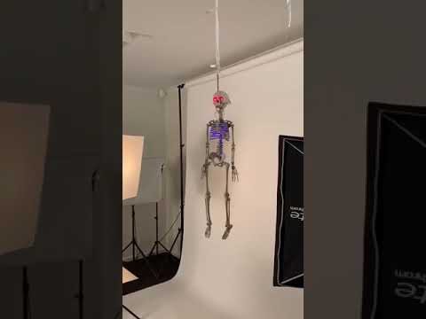 Light Up 80cm Hanging Skeleton Halloween Decoration Prop Product Video