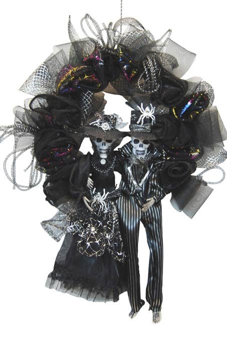 Hanging Skeleton Bride and Groom Door Wreath Halloween Decoration