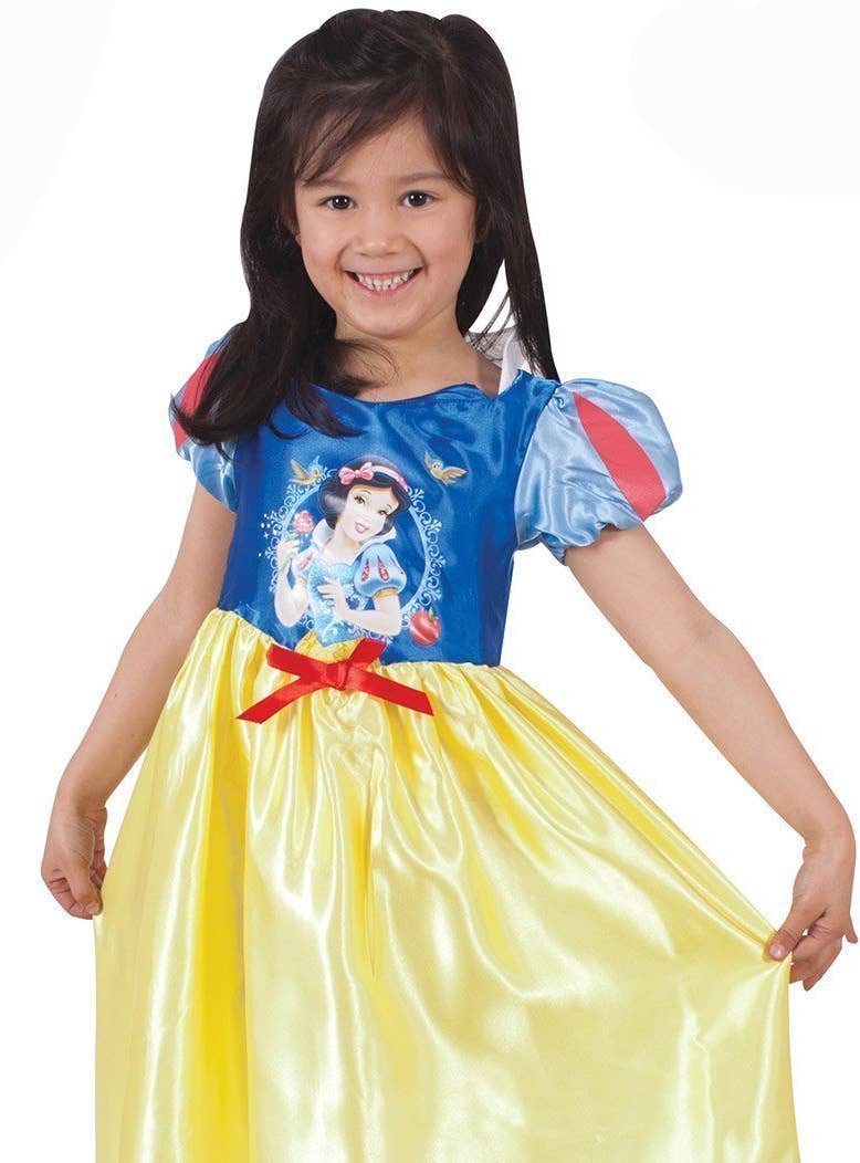 Girl's Classic Snow White Disney Princess Fairy Tale Fancy Dress Costume Close Up Image