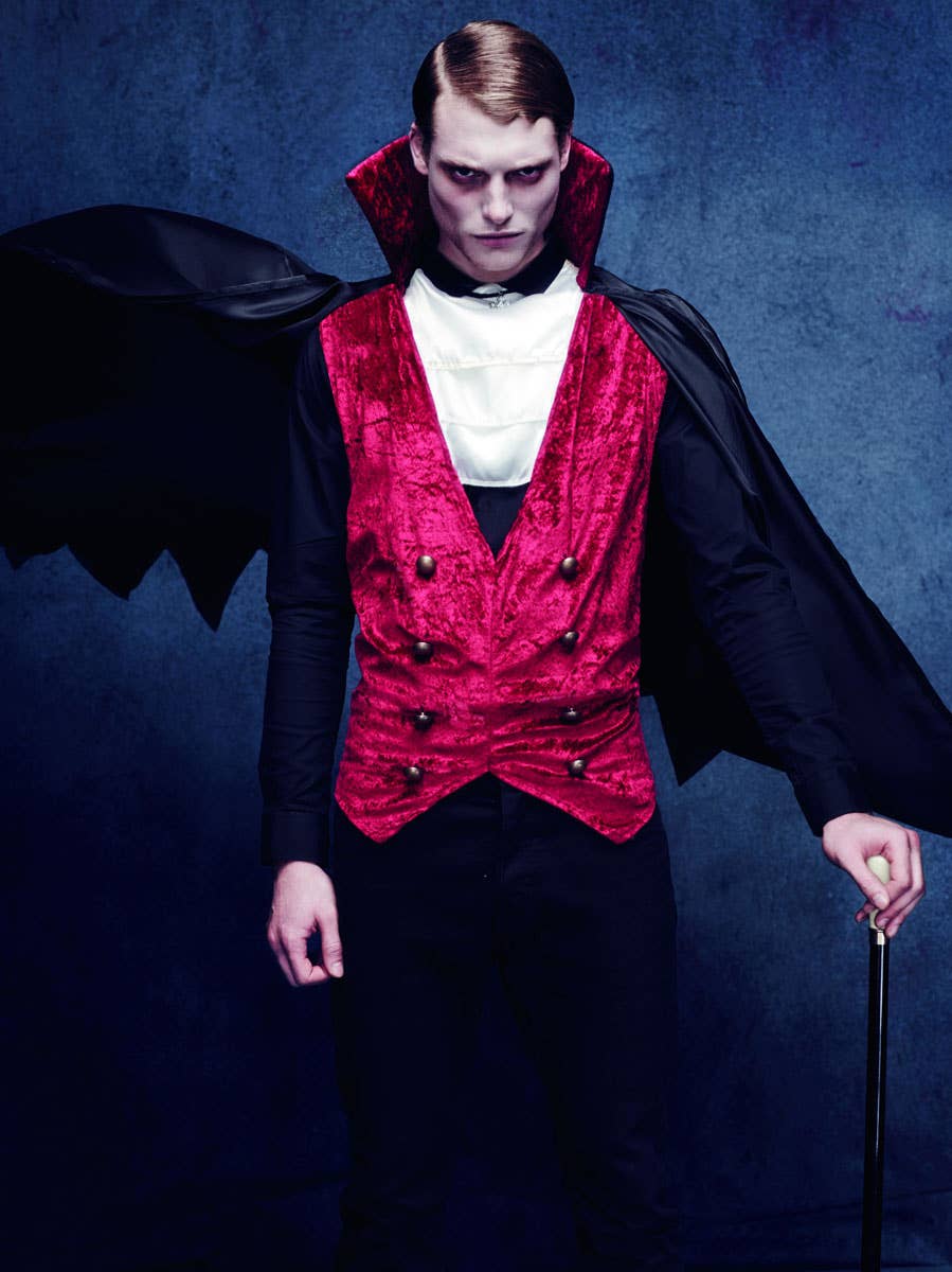 Men's Gothic Vampire Classic Halloween Costume Lifestyle Image 2