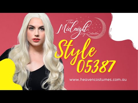 A person modelling this platinum blonde wig with information about the wig on the side.