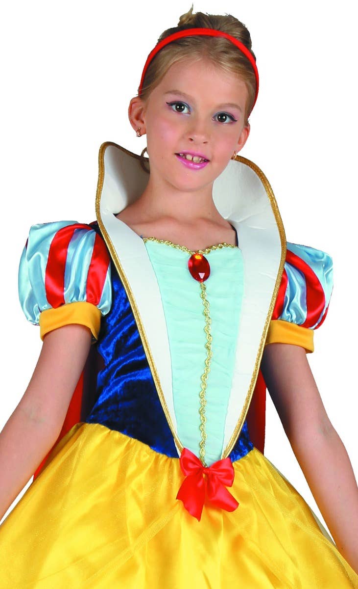 Snow White Girls Disney Princess Fancy Dress Costume - Close Up